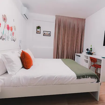 La Tana Del Furlo Frühstückspension