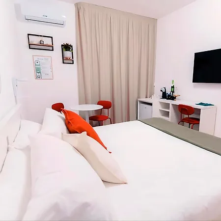 住宿加早餐酒店 La Tana Del Furlo *